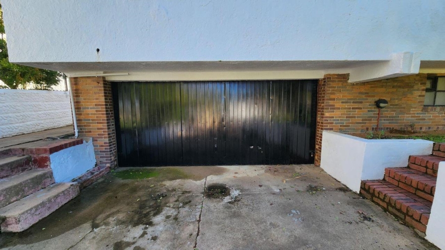 3 Bedroom Property for Sale in Bergzicht Western Cape